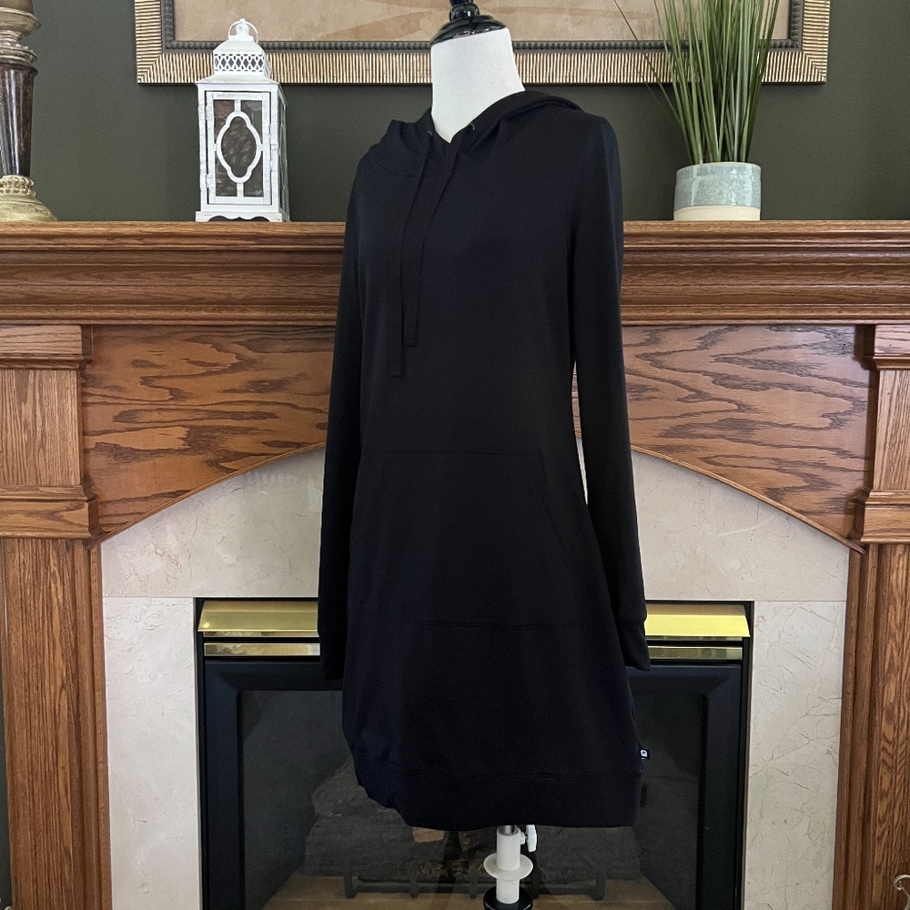 Fabletics Black Long Sleeve Hoodie Tunic Sweatshirt